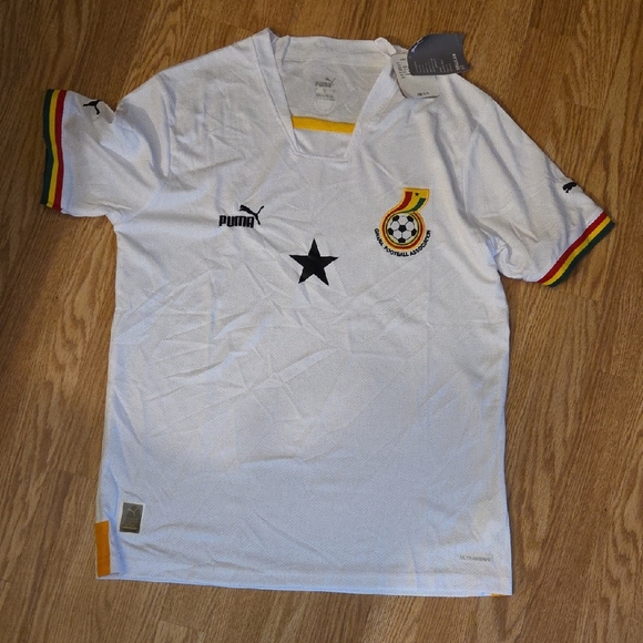 Puma White Soccer Jersey with Black Star and Rainbow Trim - Picture 1 of 1